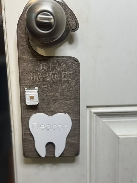 ✨ Tooth Fairy Door Hanger – Personalized Magic for Kids ✨